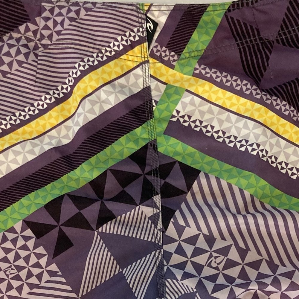 Rip Curl Multicolored Geometric Design Board Shor… - image 7